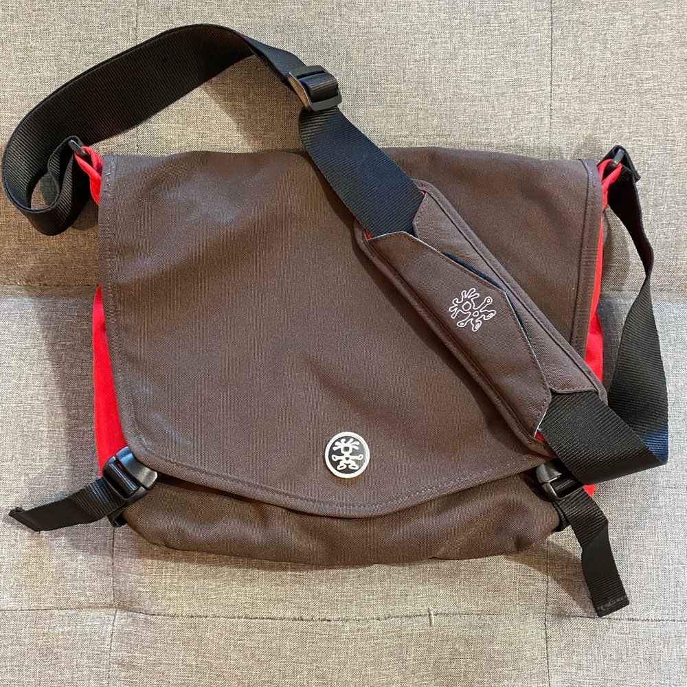 Crumpler The Dreadful Embarrassment Messenger Bag